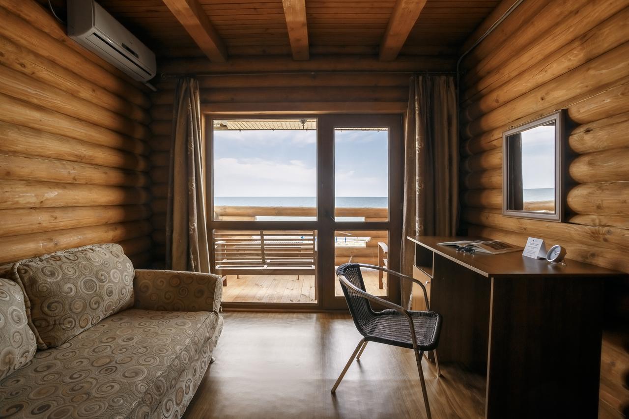 Ensenada Hotel Gribovka Ngoại thất bức ảnh